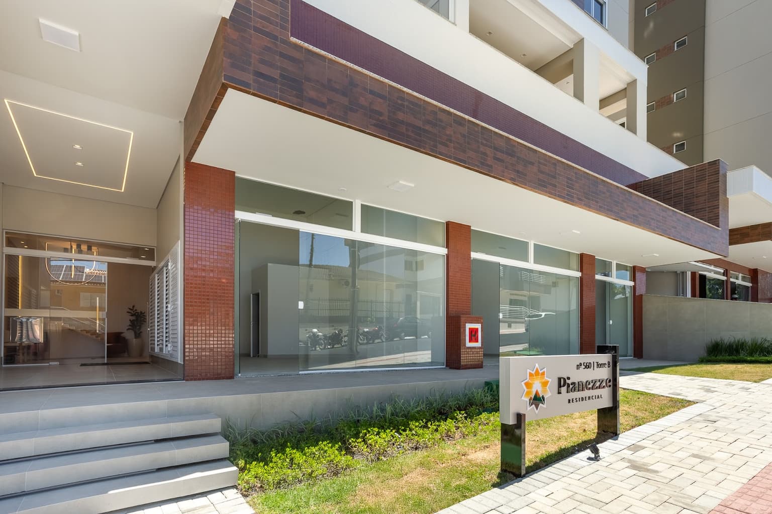Entrada Pianezze Residencial