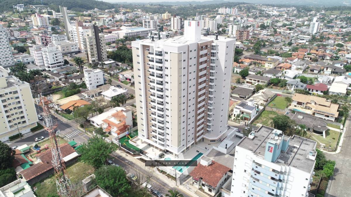 Apartamento à venda com 3 quartos, 155m² - Foto 1