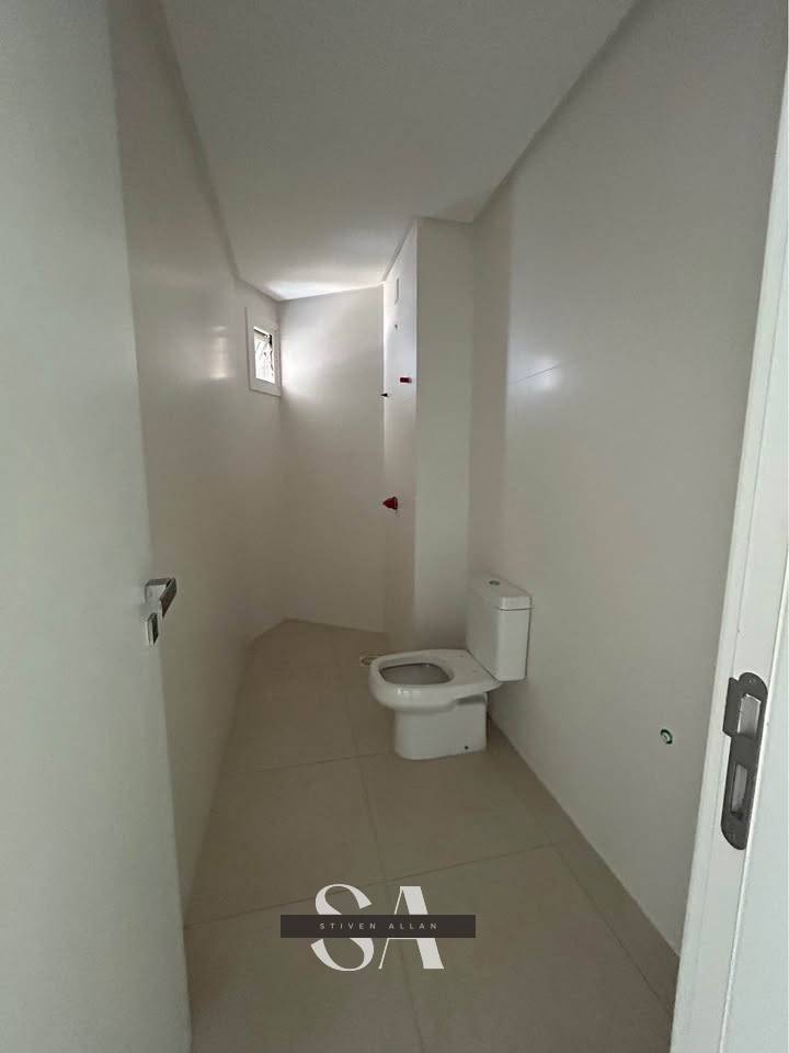 Apartamento à venda com 3 quartos, 182m² - Foto 4