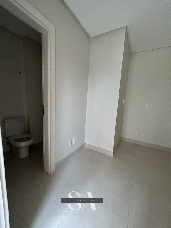 Apartamento à venda com 3 quartos, 182m² - Foto 19